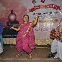 Madhavi Latha at Mumbai Express Food Festival 2013 Photos | Picture 571569