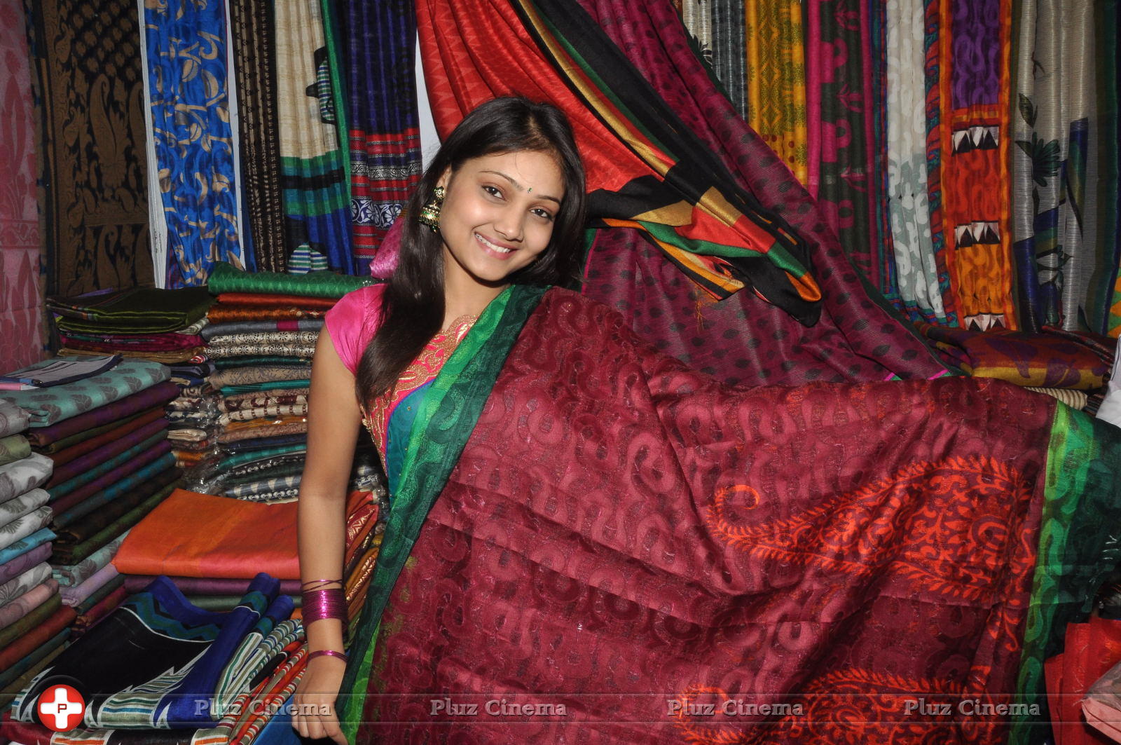 Priyanka Rao - Priyanka Rao Launches Silk of India Exhibition Photos | Picture 581361