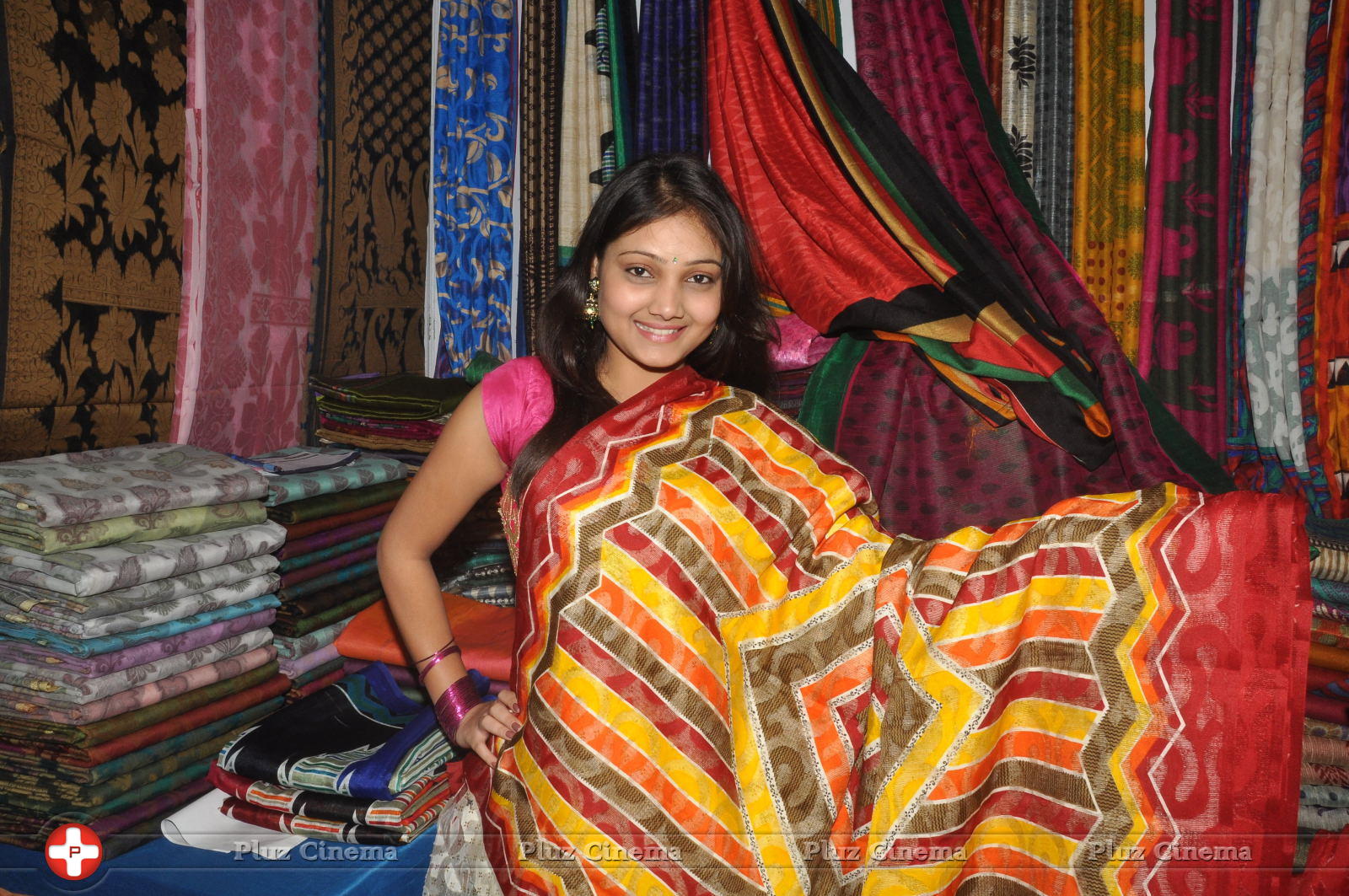 Priyanka Rao - Priyanka Rao Launches Silk of India Exhibition Photos | Picture 581371