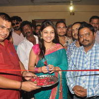 Priyanka Rao - Priyanka Rao Launches Silk of India Exhibition Photos | Picture 581355