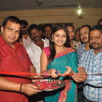 Priyanka Rao - Priyanka Rao Launches Silk of India Exhibition Photos | Picture 581359