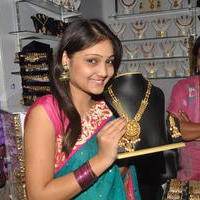 Priyanka Rao - Priyanka Rao Launches Silk of India Exhibition Photos | Picture 581373