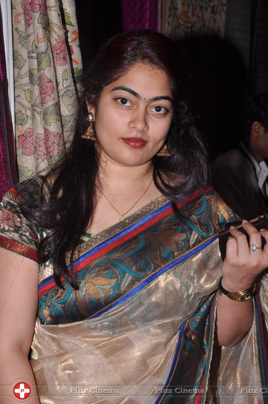 Governor wife Vimala Narasimhan launches silk mark expo photos | Picture 590361