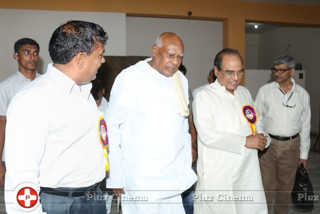 KV Reddy Award Presentation to Sukumar Photos | Picture 865697