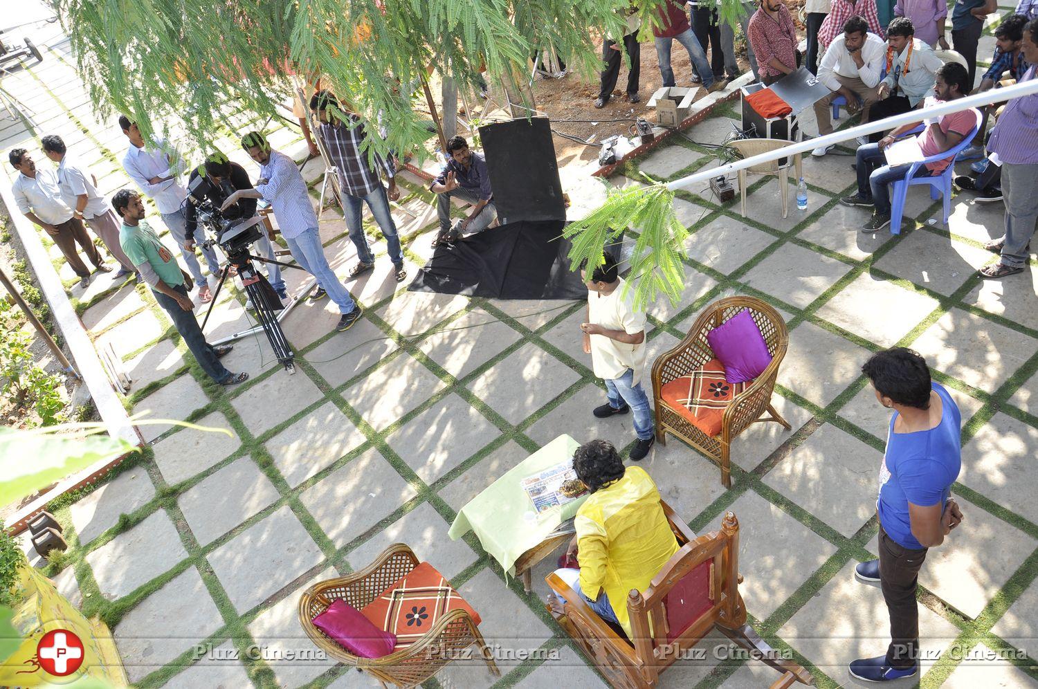 Okkaditho Modalaindi Movie Working Stills | Picture 867752