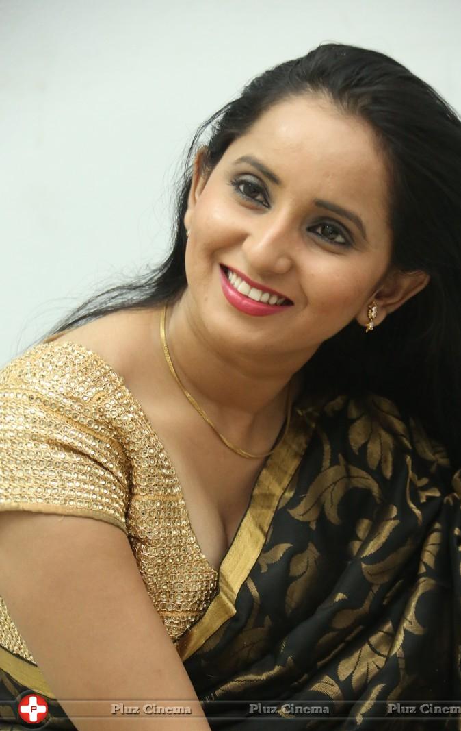 Ishika Singh New Photos | Picture 881452