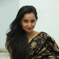 Ishika Singh New Photos | Picture 881444
