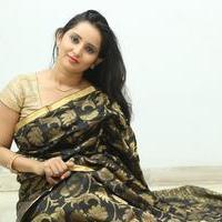 Ishika Singh New Photos | Picture 881448