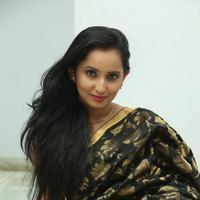 Ishika Singh New Photos | Picture 881450