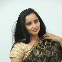 Ishika Singh New Photos | Picture 881465