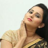 Ishika Singh New Photos | Picture 881467