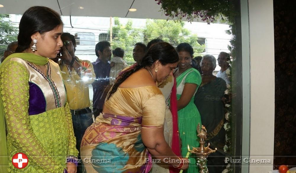 Deeksha Panth Launches Nakshatra Designer Store Photos | Picture 848112