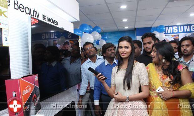 Meenakshi Dixit Launches Yes Mart Photos | Picture 848234
