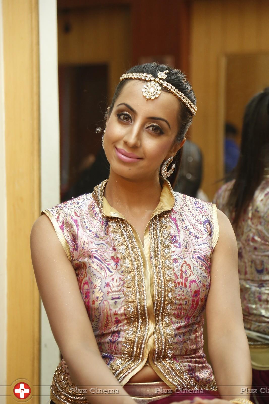 Sanjana Galrani Hot at TSR TV9 National Film Awards Backstage Photos | Picture 1068412