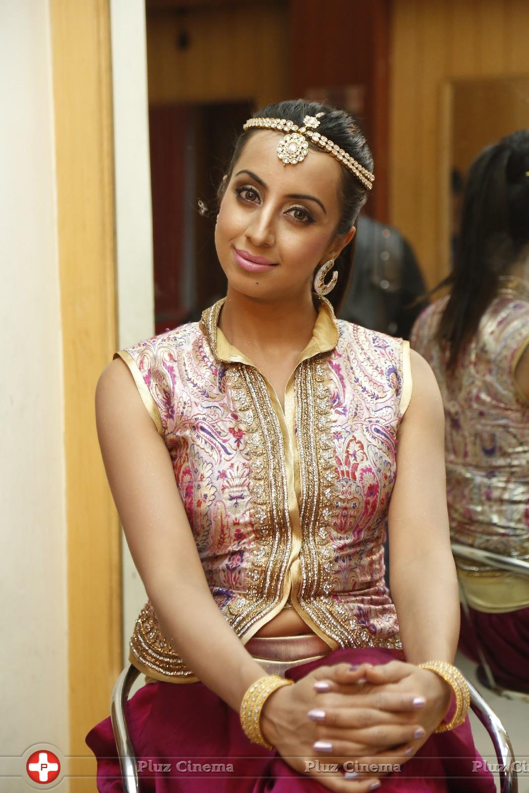 Sanjana Galrani Hot at TSR TV9 National Film Awards Backstage Photos | Picture 1068415