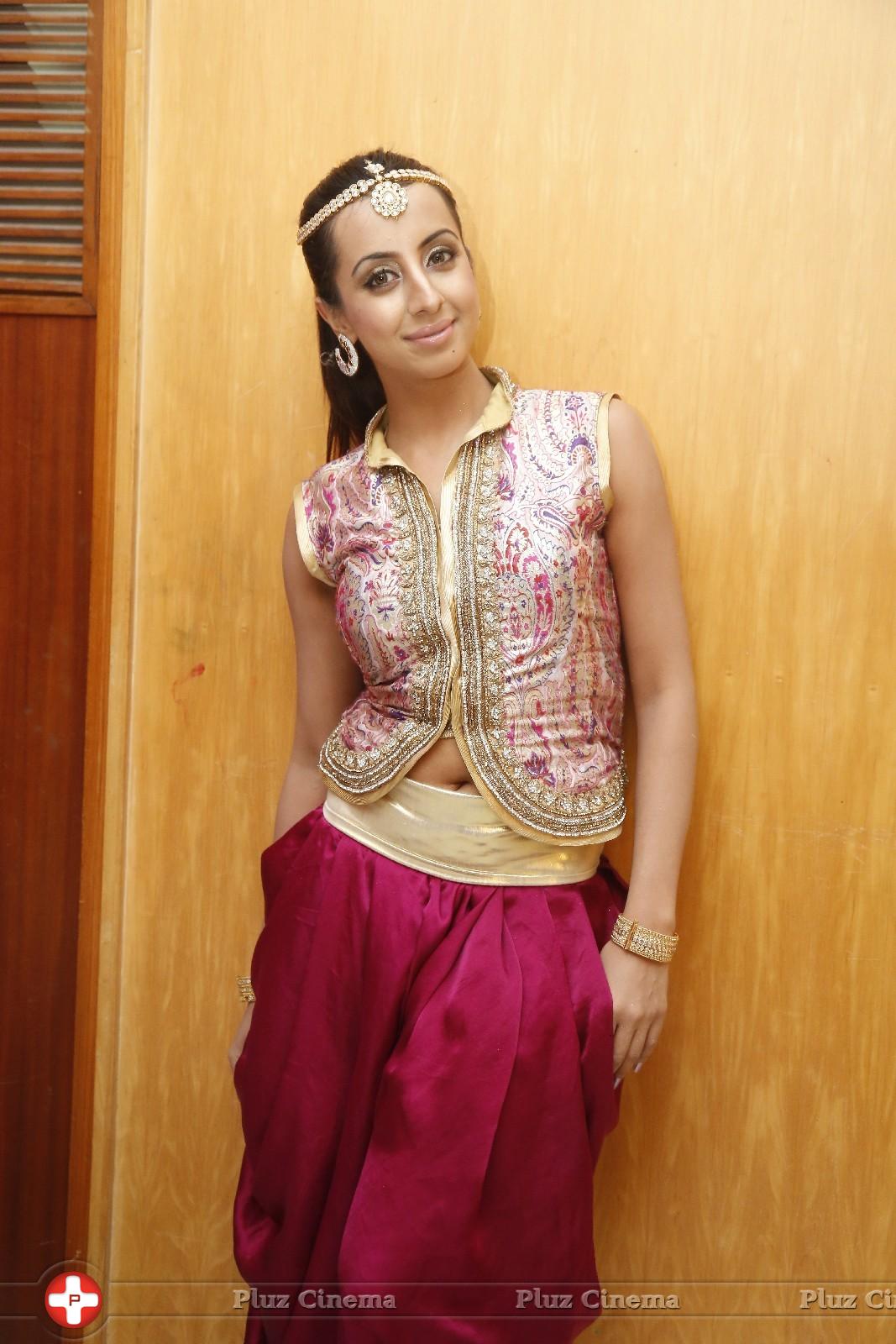 Sanjana Galrani Hot at TSR TV9 National Film Awards Backstage Photos | Picture 1068441