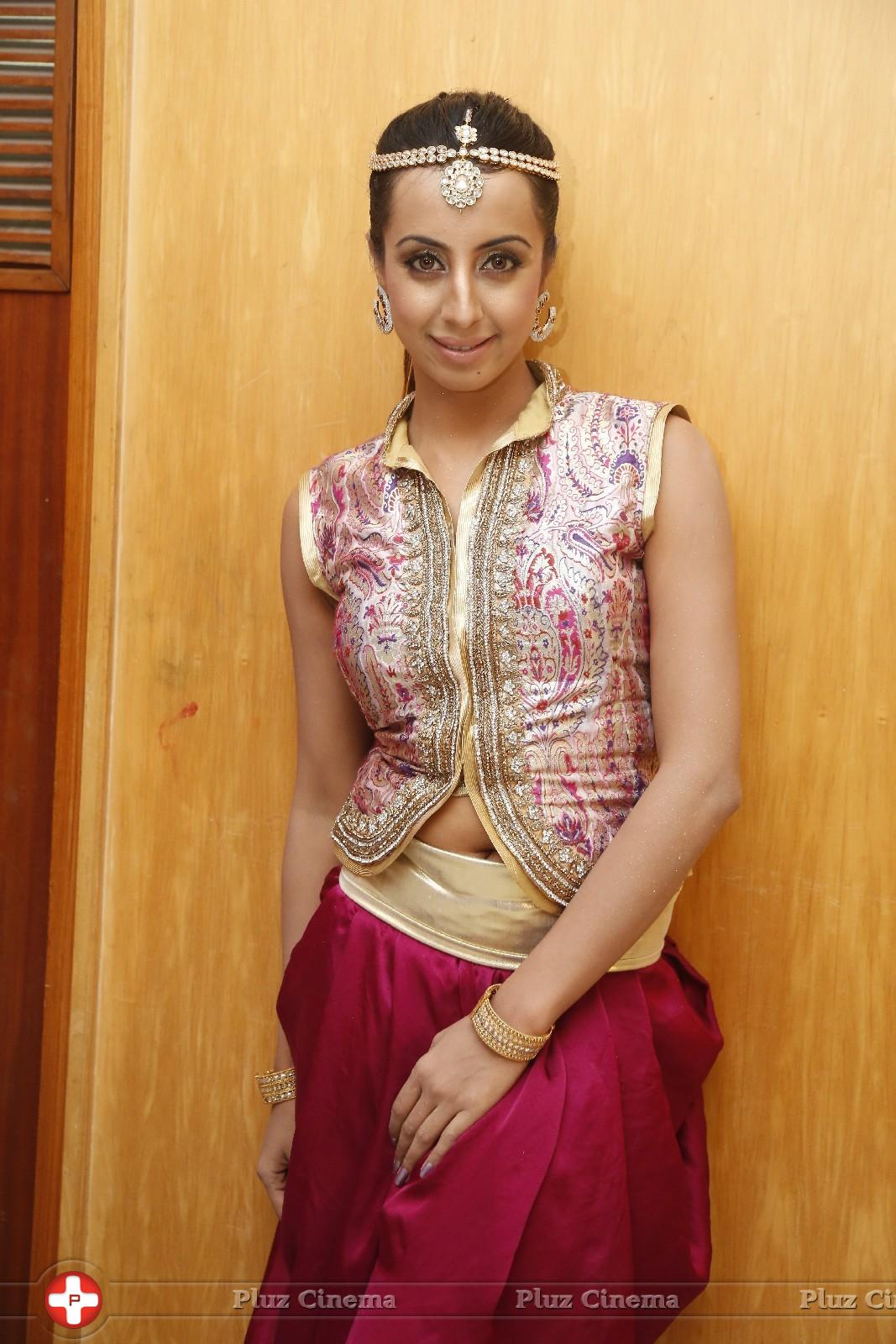 Sanjana Galrani Hot at TSR TV9 National Film Awards Backstage Photos | Picture 1068448