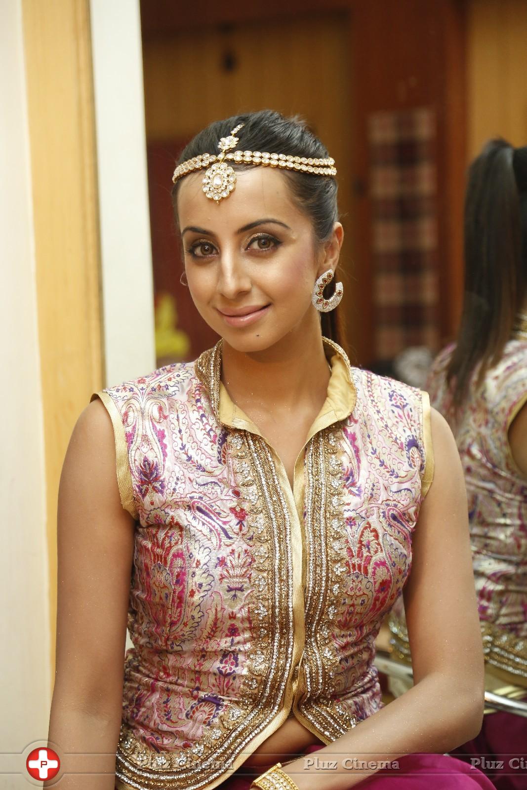 Sanjana Galrani Hot at TSR TV9 National Film Awards Backstage Photos | Picture 1068497