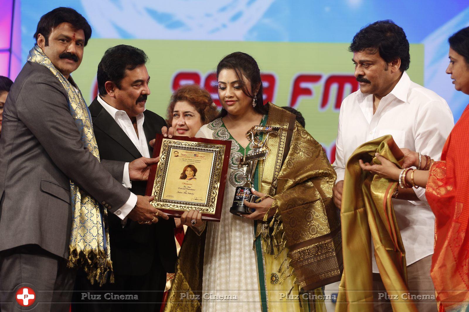 Meena Durairaj - TSR TV9 National Film Awards 2015 Photos | Picture 1069412