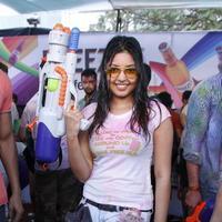 Actress Komal Jha celebrates Holi in Mumbai Photos | Picture 983574