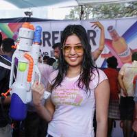 Actress Komal Jha celebrates Holi in Mumbai Photos | Picture 983576
