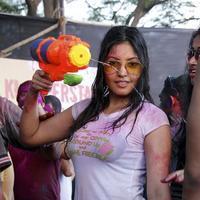 Actress Komal Jha celebrates Holi in Mumbai Photos