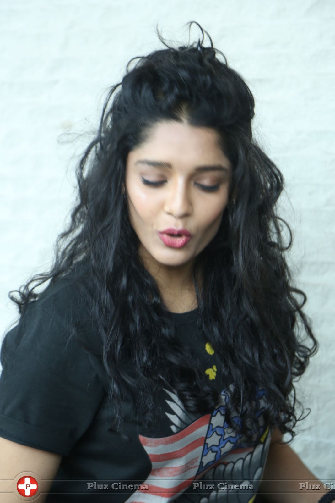 Ritika Singh at Shivalinga Movie Pressmeet Photos | Picture 1437523