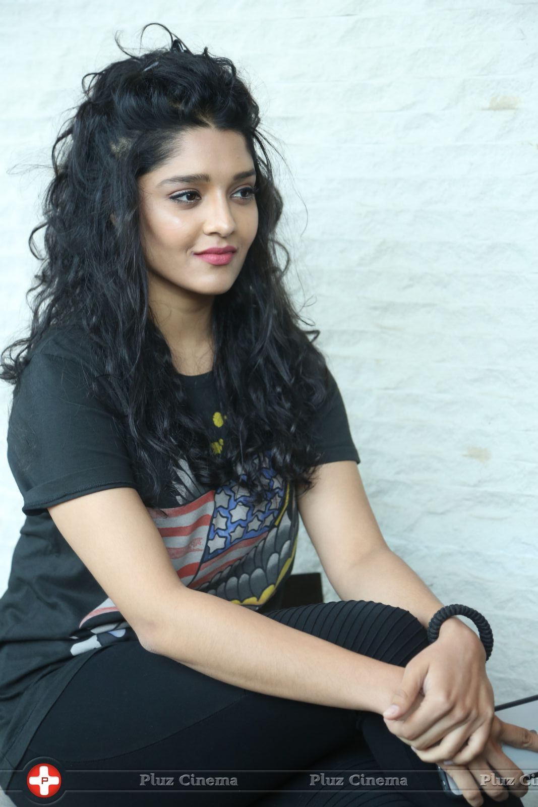 Ritika Singh at Shivalinga Movie Pressmeet Photos | Picture 1437520