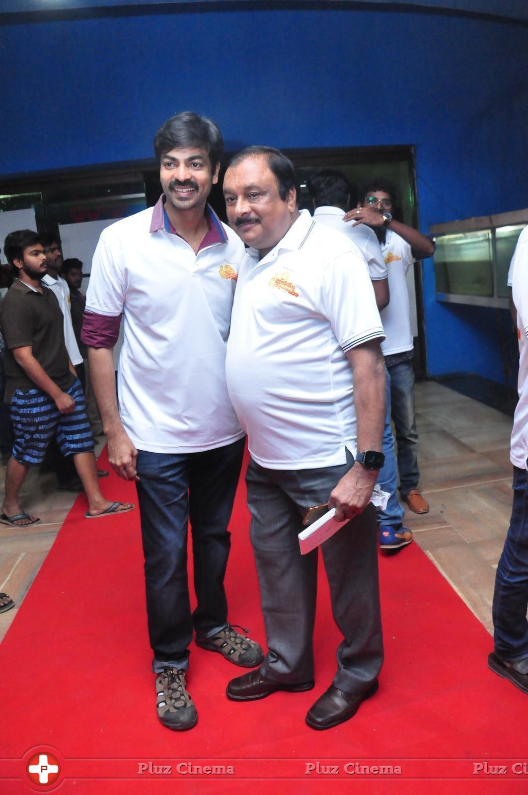 Jayammu Nischayammu Raa Theater Coverage Photos | Picture 1438500