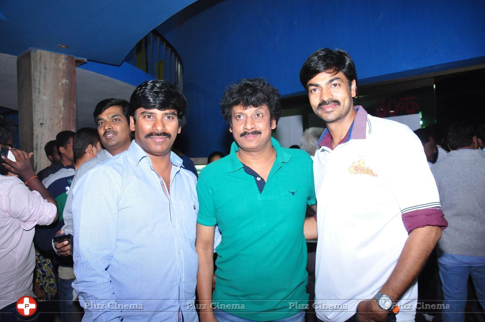 Jayammu Nischayammu Raa Theater Coverage Photos | Picture 1438506