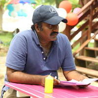 Chandra Siddharth - Emo Gurram Eguravochu Movie Working Stills