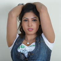 Komal Jha Latest Images | Picture 660197