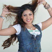 Komal Jha Latest Images | Picture 660208