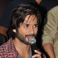 Shahid Kapoor - Yes Mart Opening in Madhapur Pictures | Picture 660403
