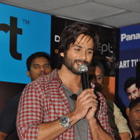 Shahid Kapoor - Yes Mart Opening in Madhapur Pictures
