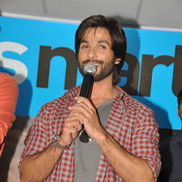 Shahid Kapoor - Yes Mart Opening in Madhapur Pictures | Picture 660451