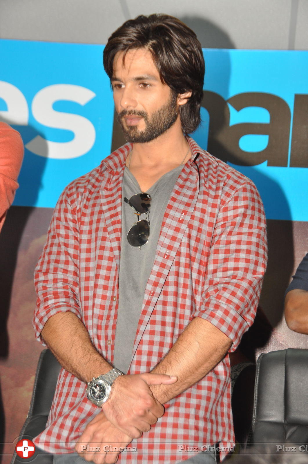 Shahid Kapoor - Yes Mart Opening in Madhapur Pictures | Picture 660442