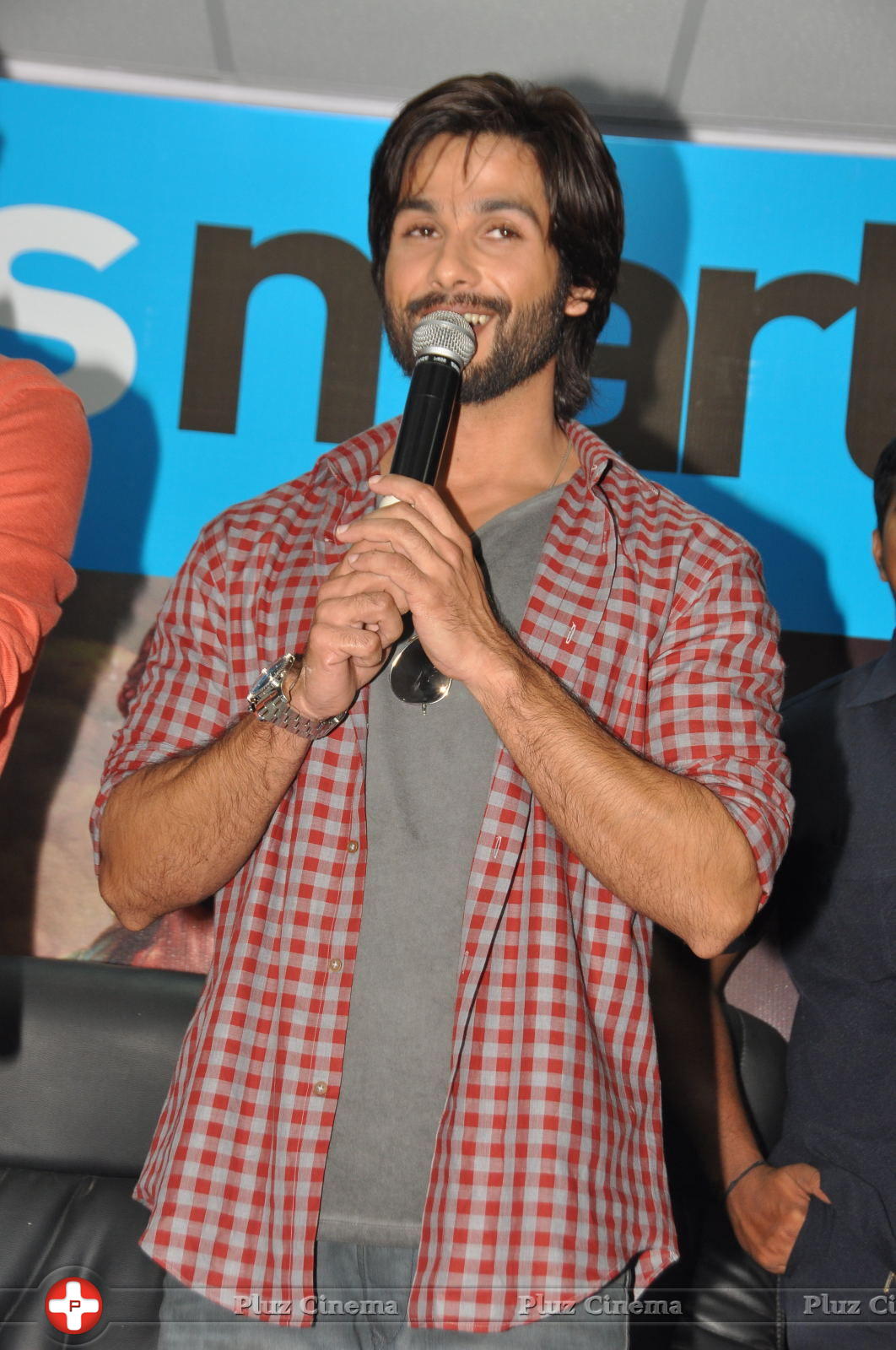 Shahid Kapoor - Yes Mart Opening in Madhapur Pictures | Picture 660451