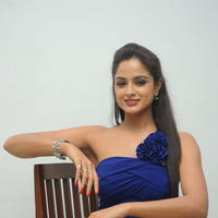 Asmita Sood Hot Photos at Aadu Magadura Bujji Platinum Disc Function | Picture 661271