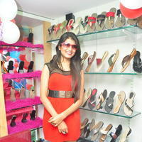Isha Agarwal - Isha Agarwal Launches Moches 5 foot Fashion Store Pictures | Picture 664892