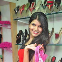 Isha Agarwal - Isha Agarwal Launches Moches 5 foot Fashion Store Pictures | Picture 664897