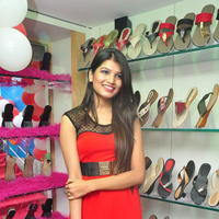 Isha Agarwal - Isha Agarwal Launches Moches 5 foot Fashion Store Pictures | Picture 664899