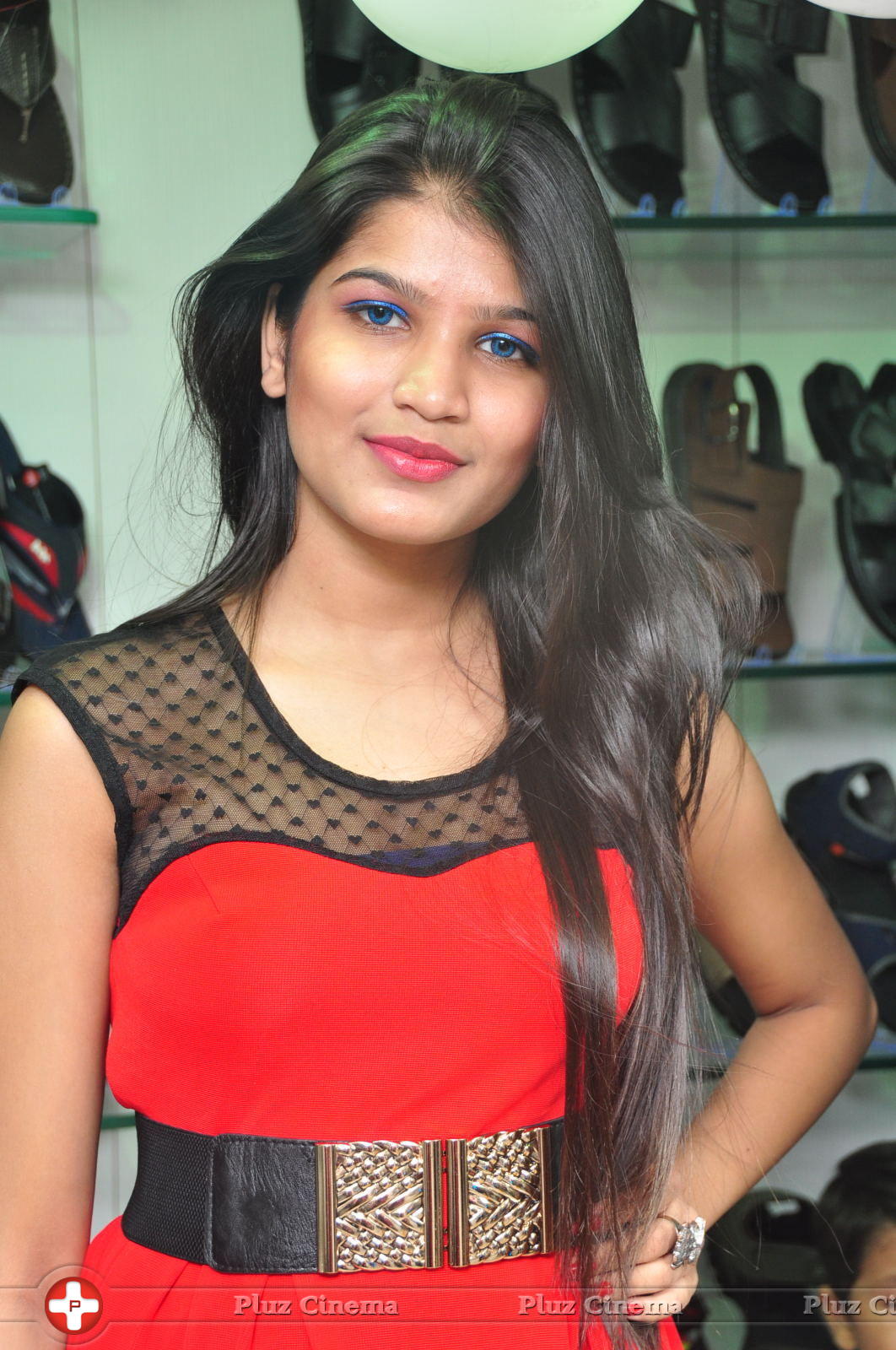 Isha Agarwal Hot Images at Moches 5 foot Fashion Store Launch Pictures | Picture 664937