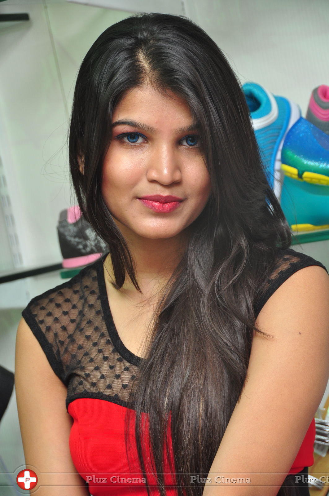Isha Agarwal Hot Images at Moches 5 foot Fashion Store Launch Pictures | Picture 664950