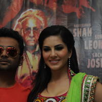 Sunny Leone - Jackpot Team Visits Kanishk Store Photos | Picture 665892