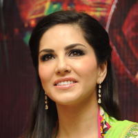 Sunny Leone Hot Photos at Jackpot Team Visits Kanishk Store | Picture 666958