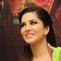 Sunny Leone Hot Photos at Jackpot Team Visits Kanishk Store | Picture 666967