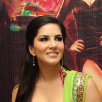 Sunny Leone Hot Photos at Jackpot Team Visits Kanishk Store | Picture 666975