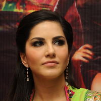 Sunny Leone Hot Photos at Jackpot Team Visits Kanishk Store | Picture 666978