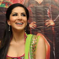 Sunny Leone Hot Photos at Jackpot Team Visits Kanishk Store | Picture 666985